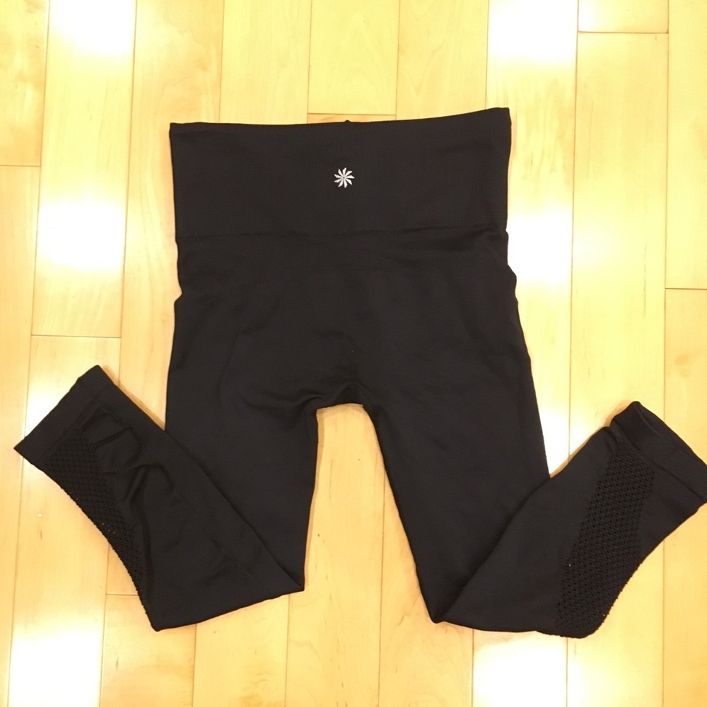 NWOT XS Athleta Black Running Crops